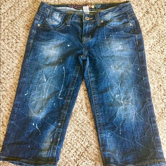 Knee length jeans by Mudd size 5 - Picture 1 of 1